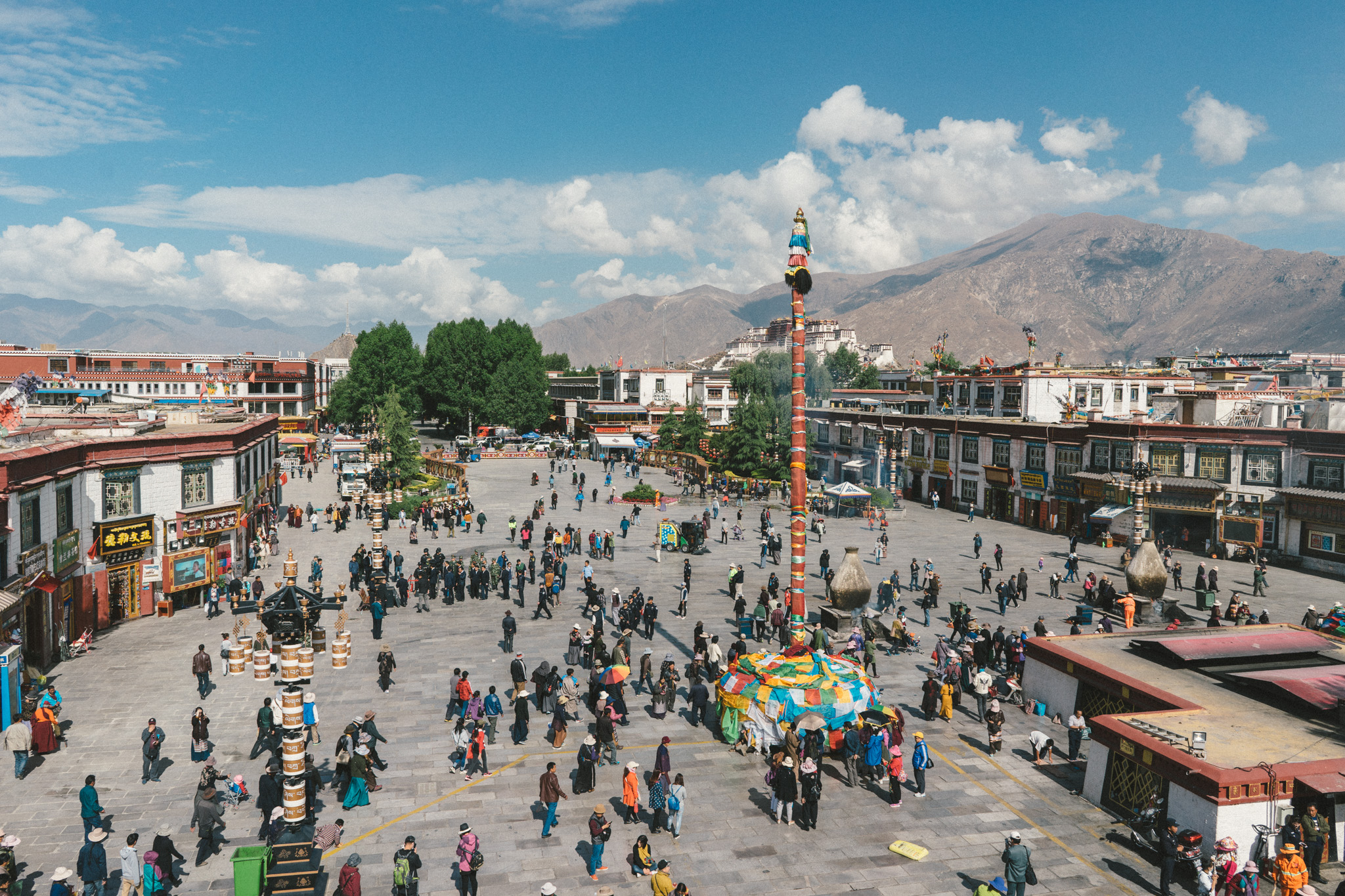 Jokhang Square 