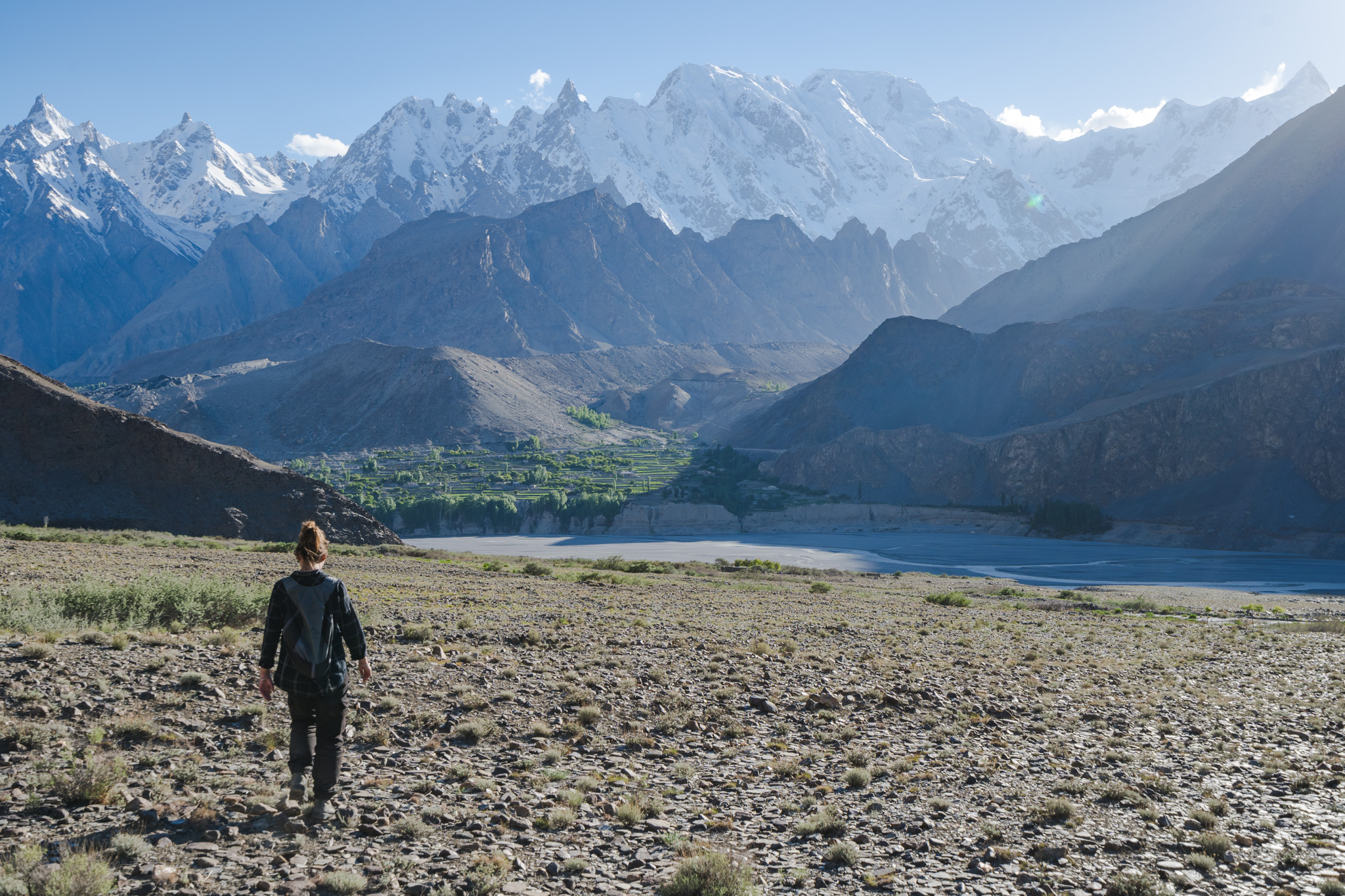 Views on the hike from the Passu to Hussaini Bridge