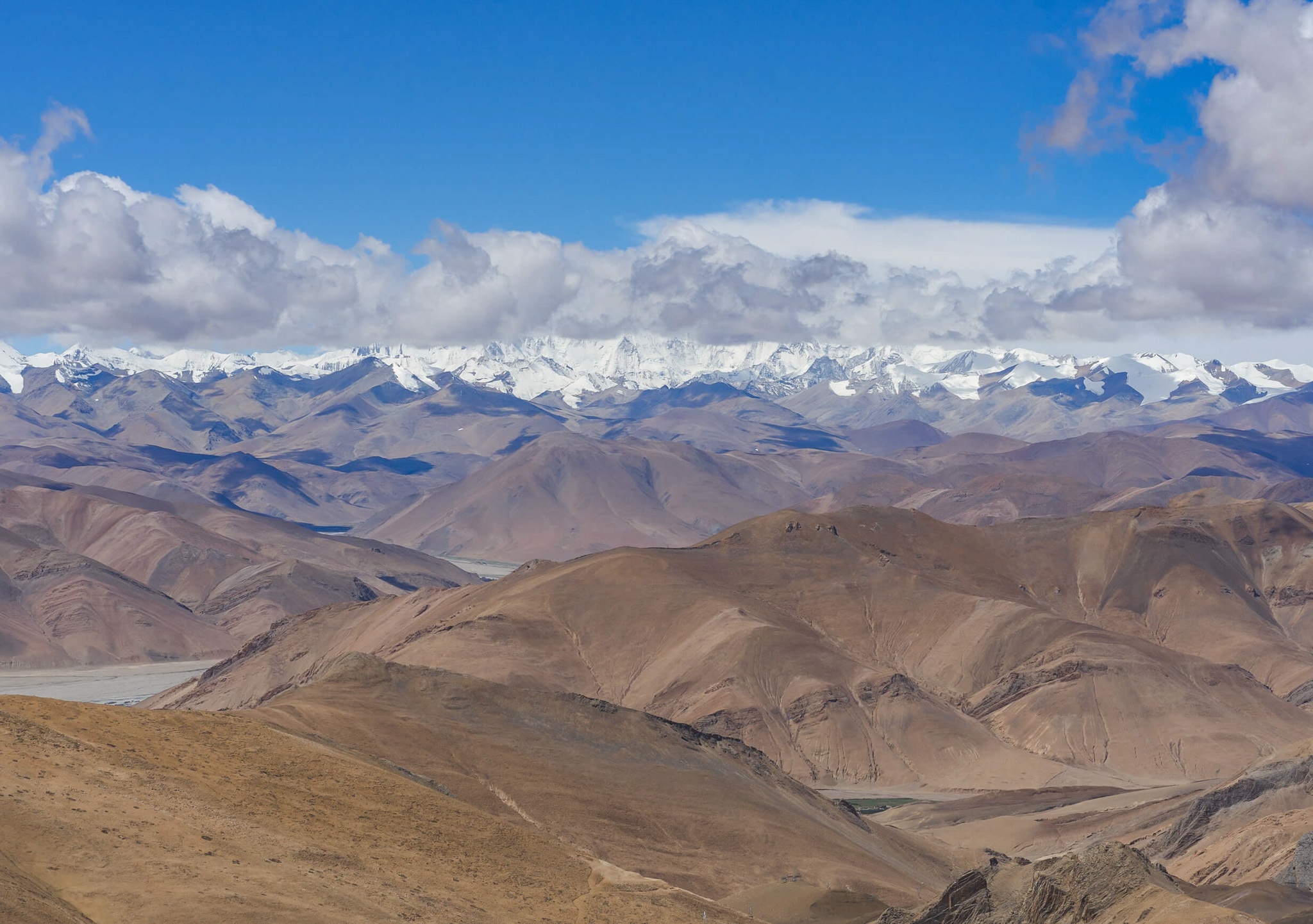 Believe it or not, this is a landscape that can be found in China