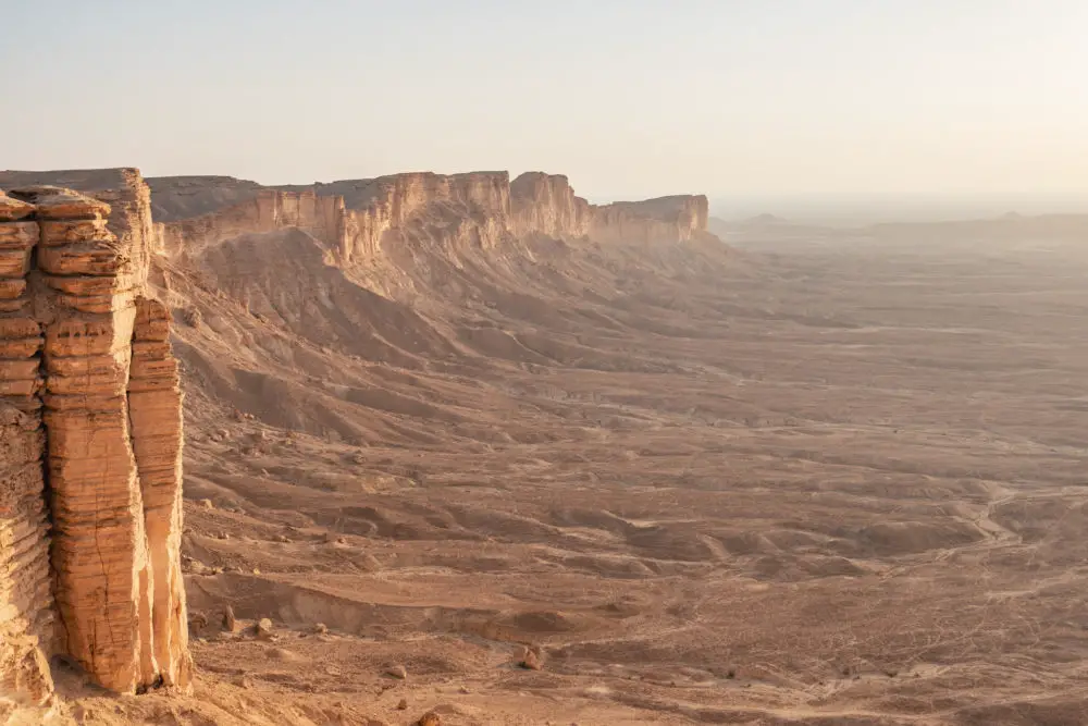 How to Visit the Edge of the World in Riyadh Guide) How to Visit the Edge of the World in Riyadh Guide)